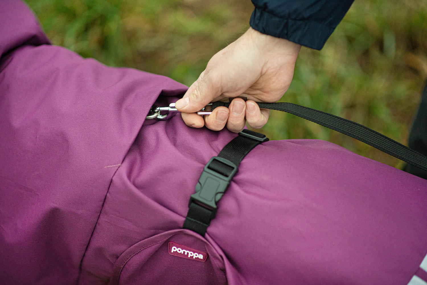 Pomppa Sade manteau imperméable pour chien Plum